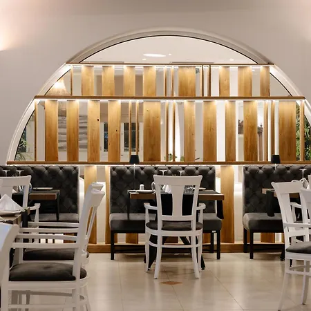 Agnanti & 5* باروس