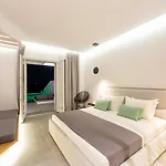 Agnanti & Otel Páros