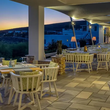 Agnanti & Parikia (Paros)
