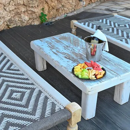 Agnanti & Parikia (Paros)