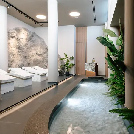 Hotel Agnanti &