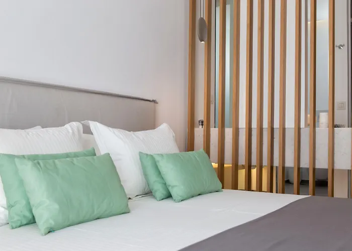 Agnanti & Ξενοδοχείο Πάρος